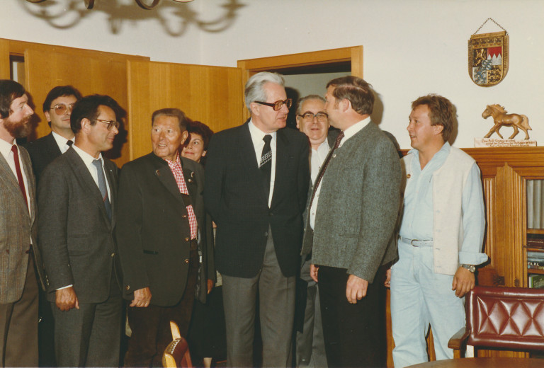 Raimund Schupfner 1986 - Hans-Jochen Vogel im Rathaus Grassau